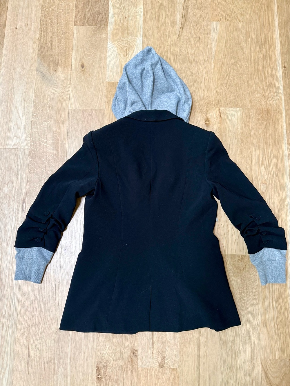 cinq a sept black hooded khloe blazer- size 6 - Picture 4 of 4